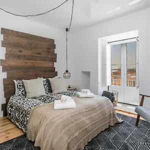  Appartement Santo Estevao By Spoton